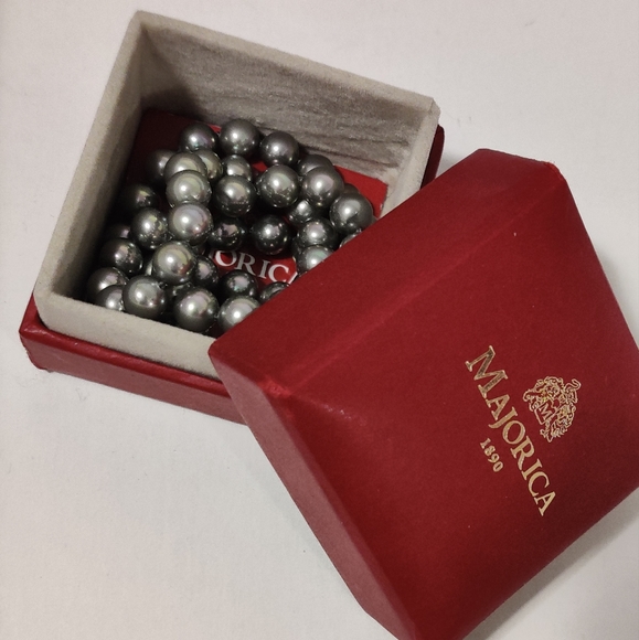 Genuine Majorica Tahitian Pearls Necklace w/Sterling Silver Clasp - Picture 2 of 16